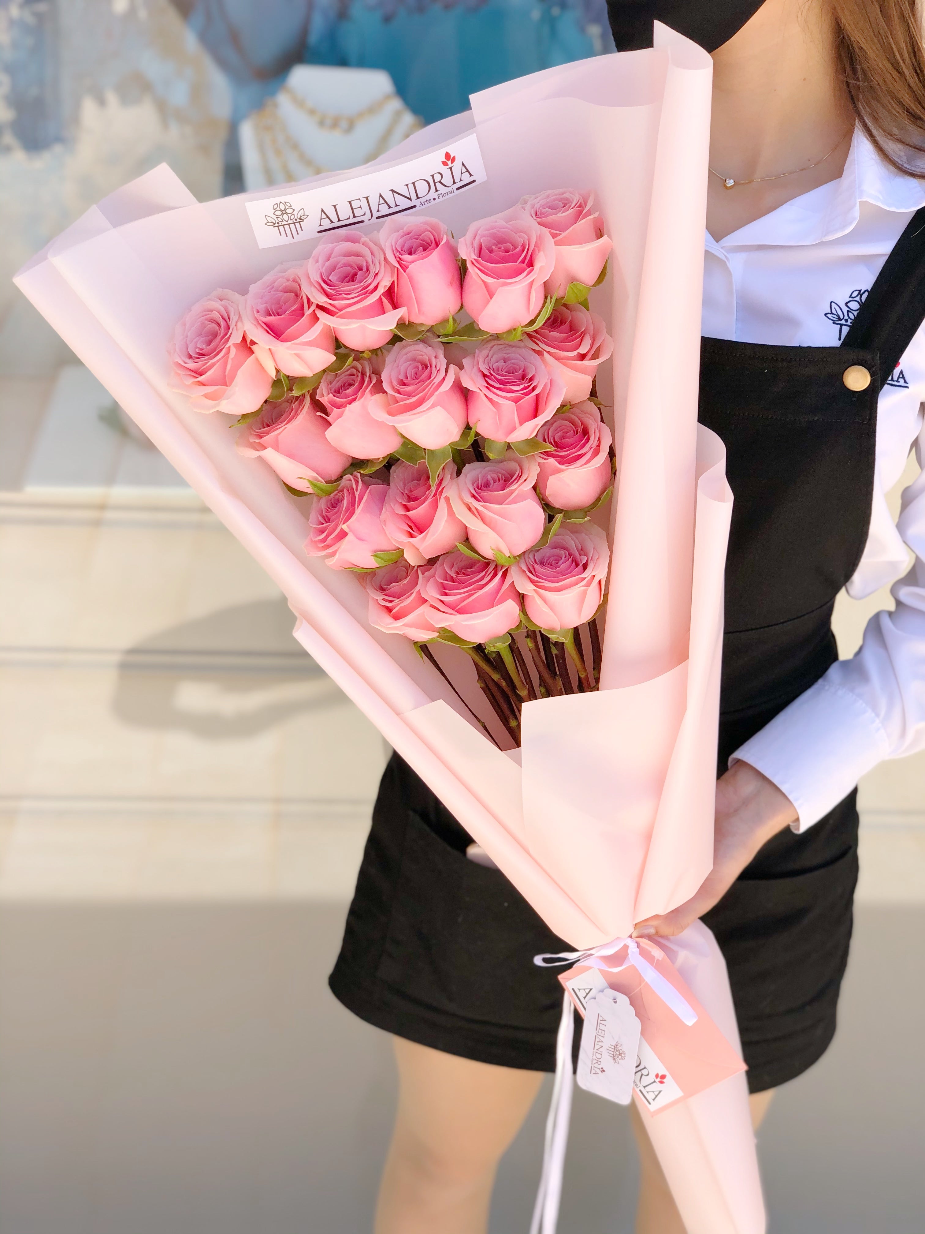 Ramo en papel "18 Pink Roses" - Alejandría Arte Floral 