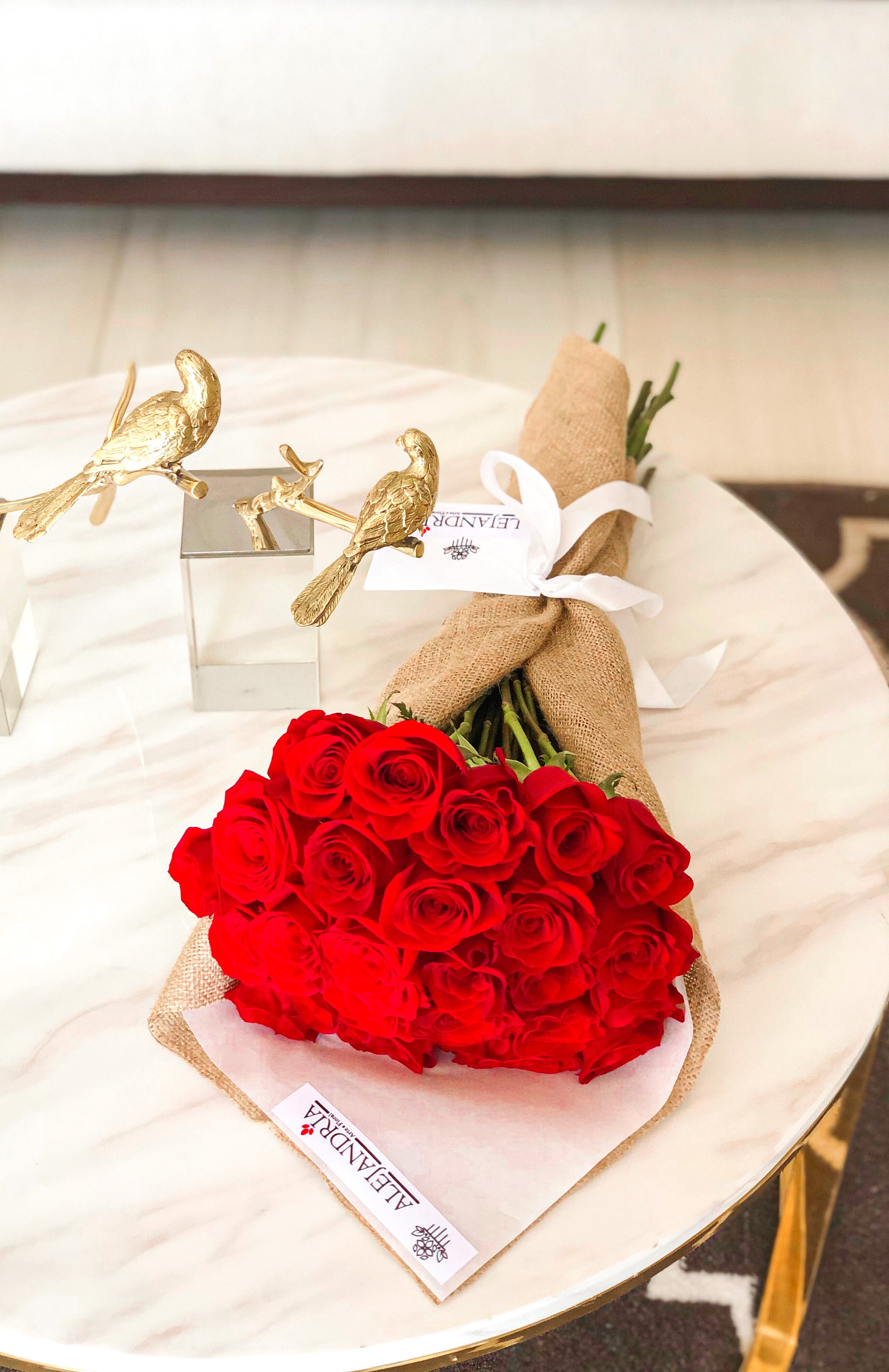 Ramo formato "Bouquet" 18 Red Roses - Alejandría Arte Floral 
