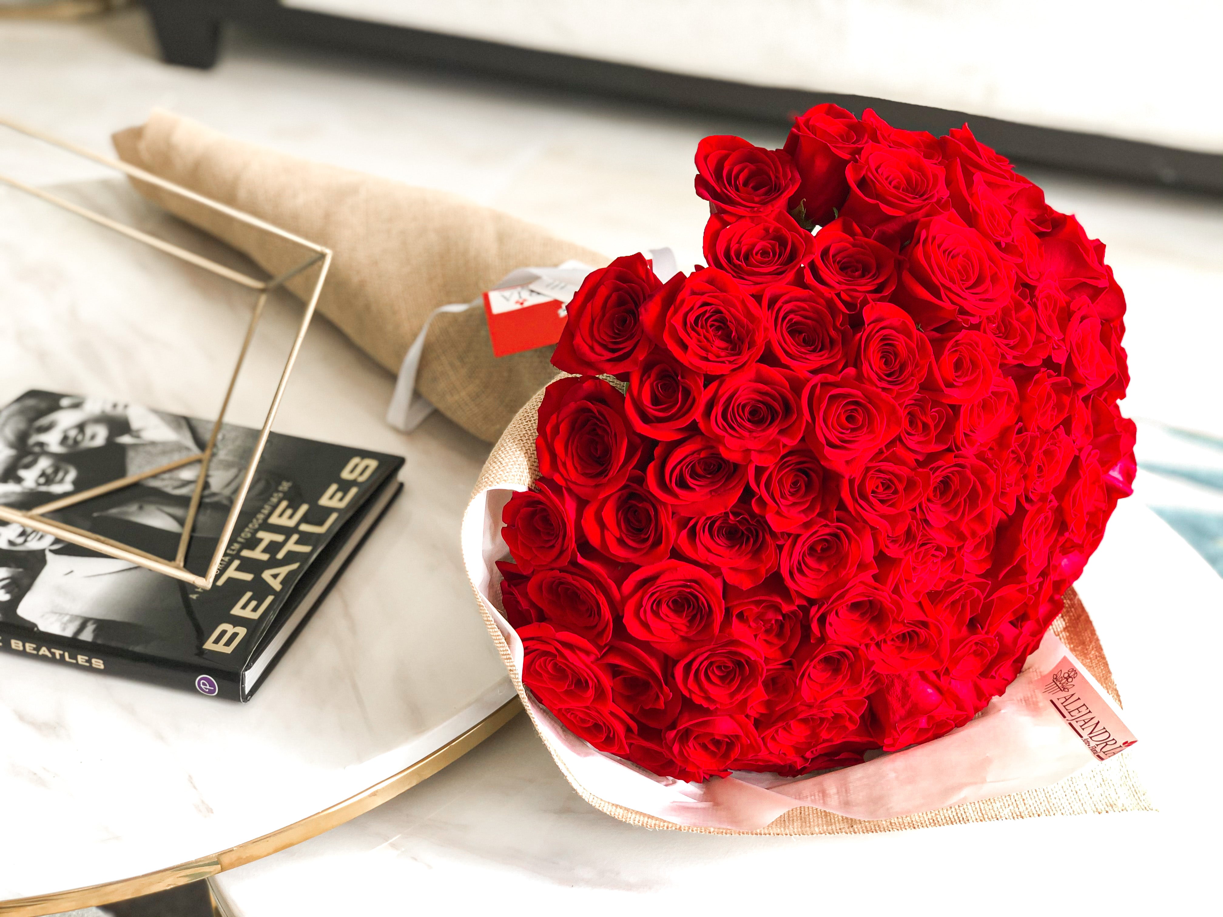 Ramo Bouquet "100 Red Roses" - Alejandría Arte Floral 